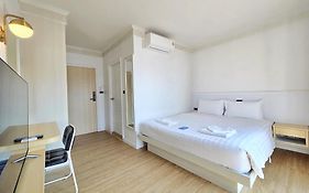 Sira Boutique, Patong